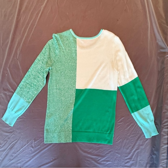Vince Camuto Green/White Colorblock Long Sleeve Sweater Size Medium - Picture 4 of 10